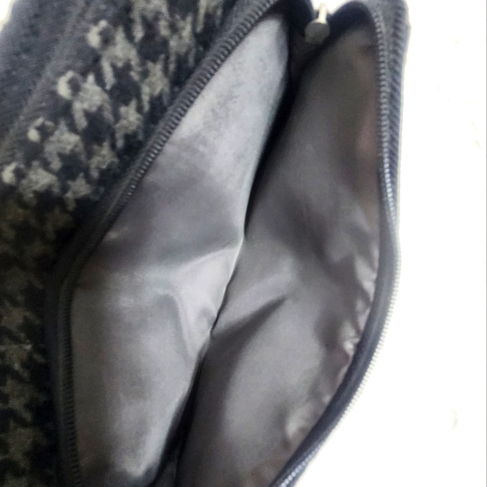 Thirty-One Houndstooth Pattern Bifold Wallet - image 8